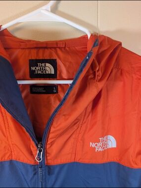 The North Face Windbreaker Jacket Mens Large Orange Blue Pullover Hooded Lightwe